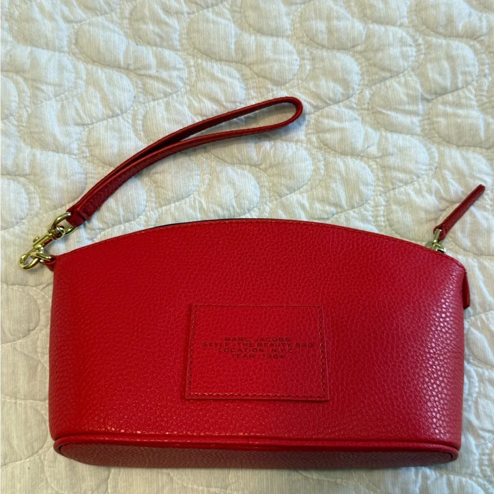 Marc Jacobs The Beauty Bag Cosmetic Bag Red Leather NWOT structured and stunning